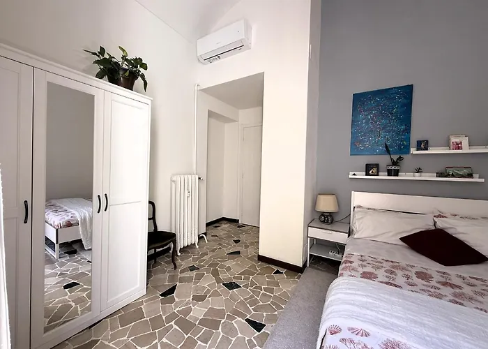 La Casa Di Ringhiera - Silenzioso Di Charme Con Balcone Nel Quadrilatero Apartmán