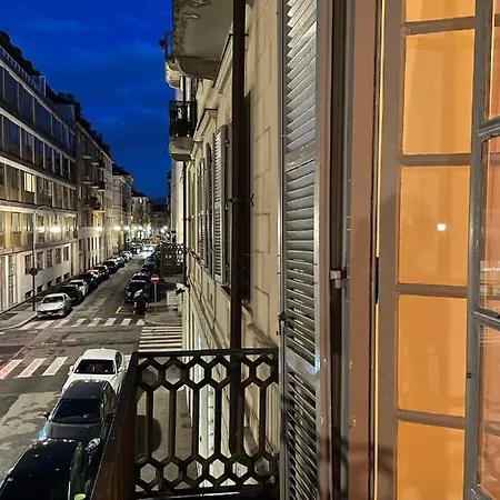 Apartamento La Casa Di Ringhiera - Silenzioso Di Charme Con Balcone Nel Quadrilatero Turim