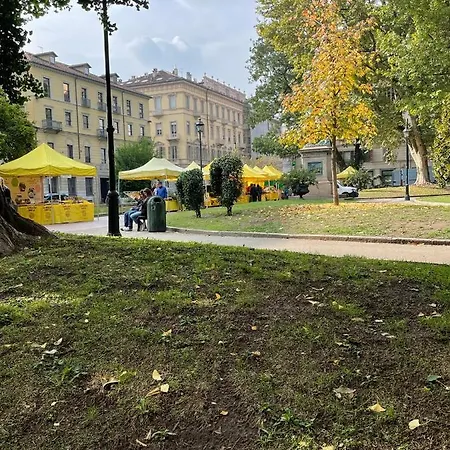 La Casa Di Ringhiera - Silenzioso Di Charme Con Balcone Nel Quadrilatero Apartamento
