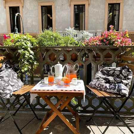 La Casa Di Ringhiera - Silenzioso Di Charme Con Balcone Nel Quadrilatero