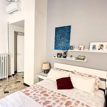 La Casa Di Ringhiera - Silenzioso Di Charme Con Balcone Nel Quadrilatero Apartmán